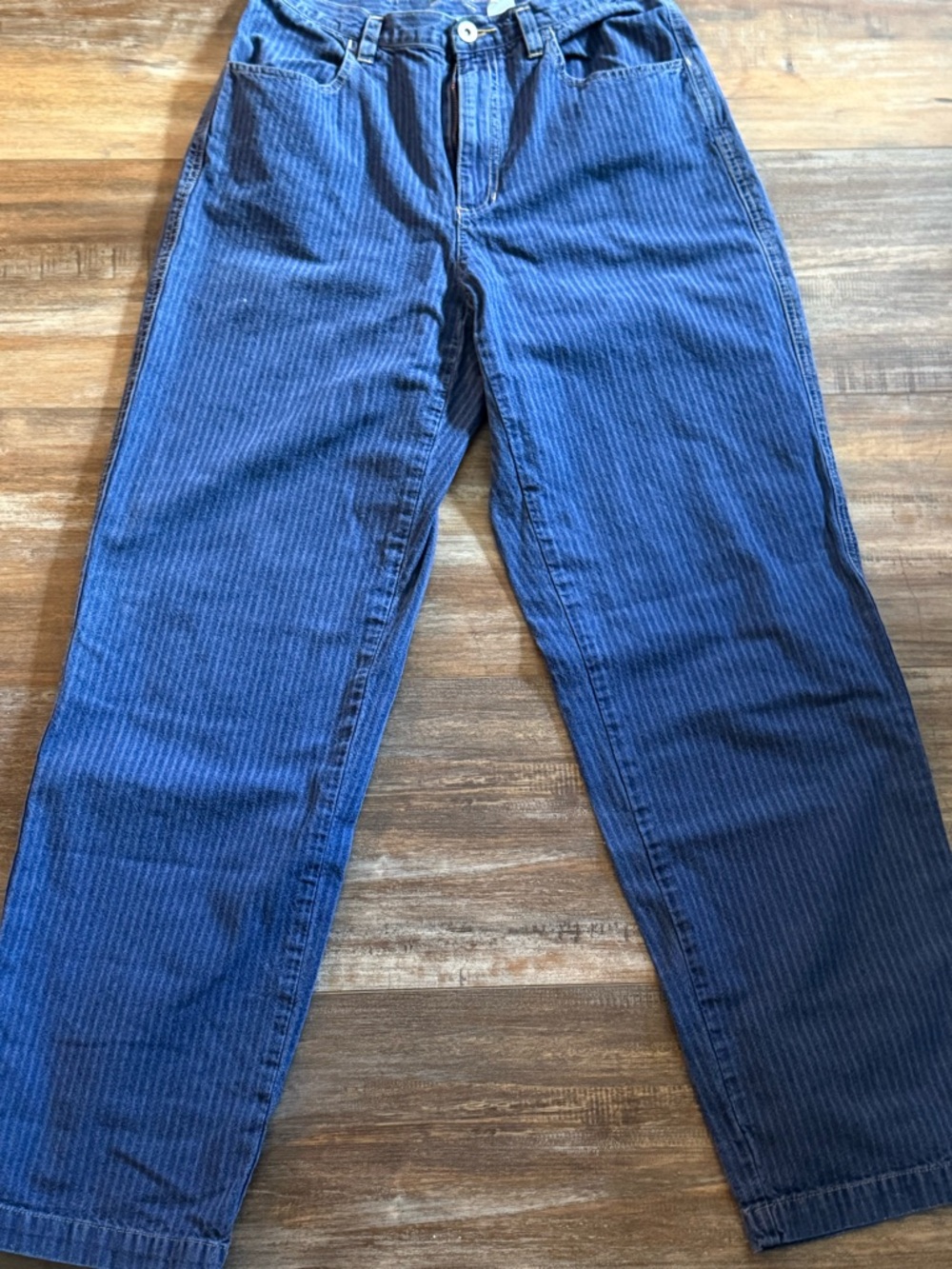 Liz Claiborne Women's Blue Pinstripe Ankle Jeans vintage